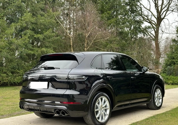 Porsche Cayenne cena 299000 przebieg: 87000, rok produkcji 2019 z Poznań małe 352